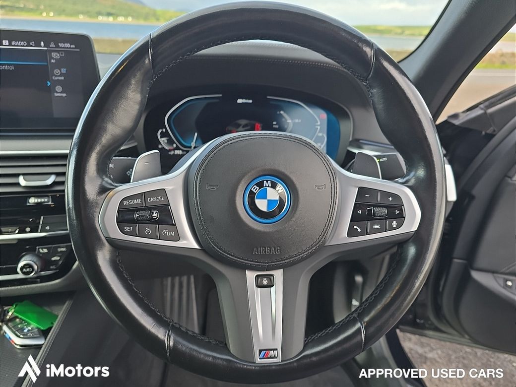 2023 BMW 530