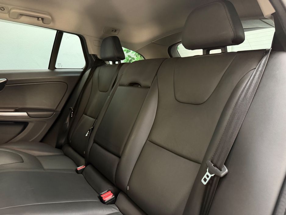 2017 Volvo V60