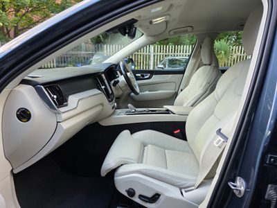 2022 Volvo XC60