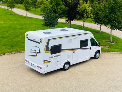 2021 WEINSBERG CARA SUITE 650 5 BERTH R.H.D 