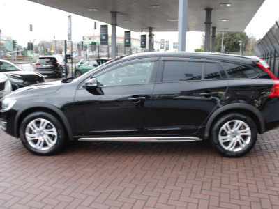 2016 Volvo V60 Cross Country