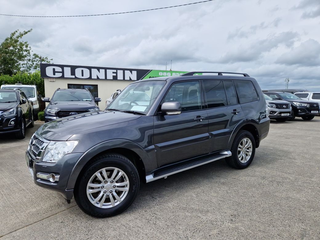 2017 Mitsubishi Shogun
