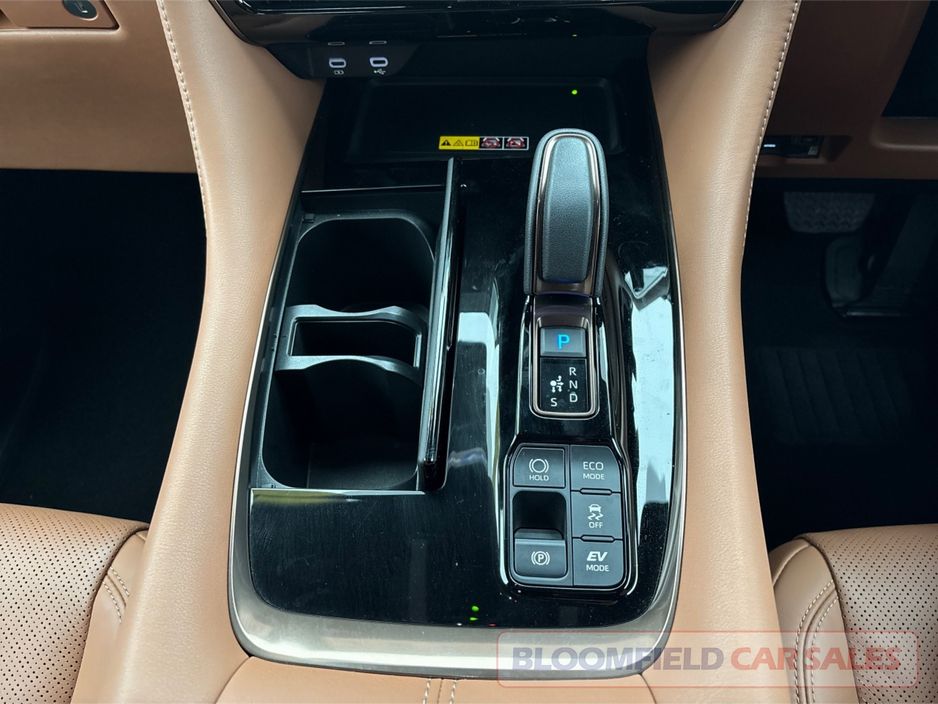 2025 Toyota Alphard