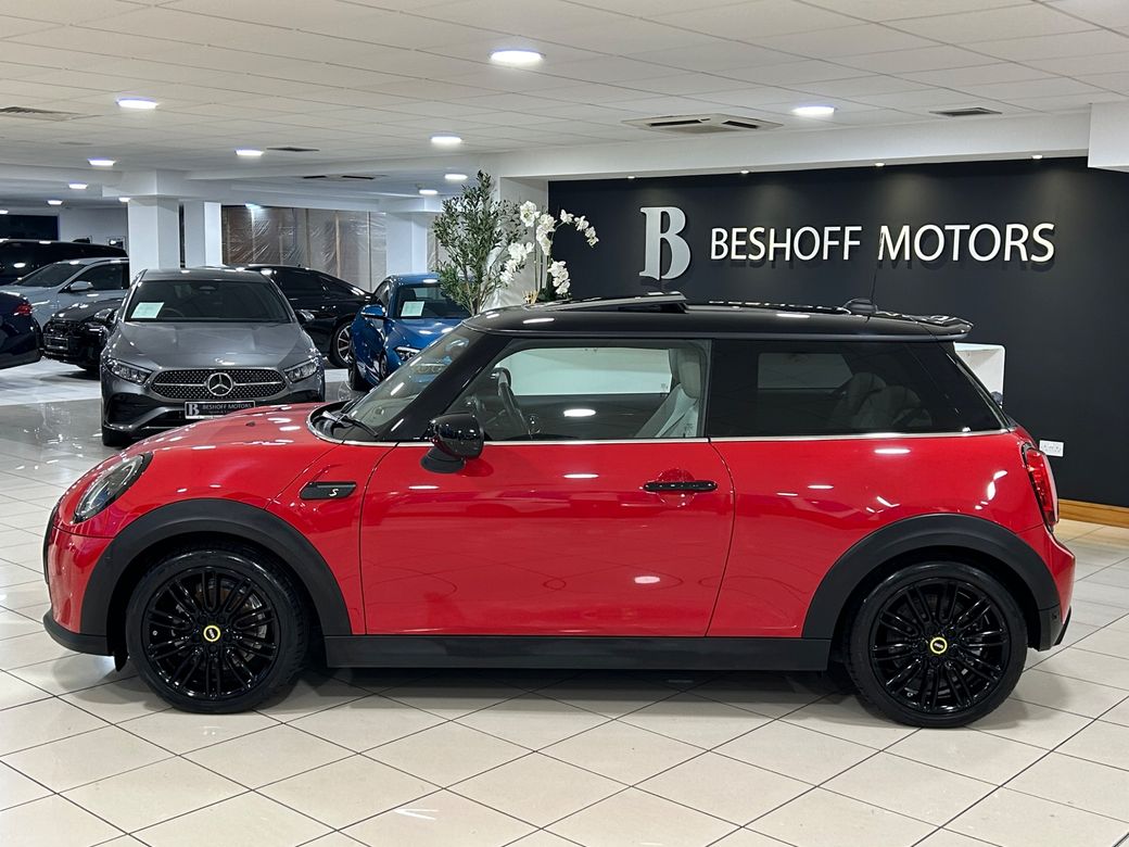 2022 Mini Hatch