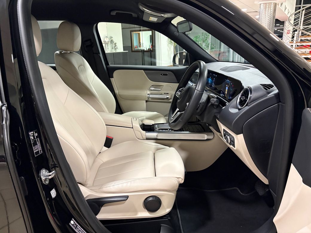 2023 Mercedes-Benz GLB Class