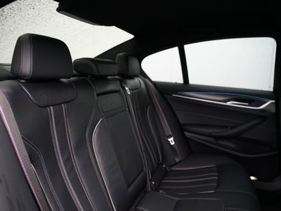 2022 BMW 530