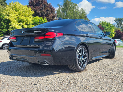 2021 BMW 530