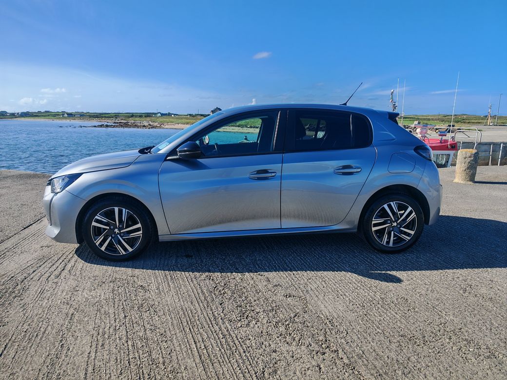 2023 Peugeot 208