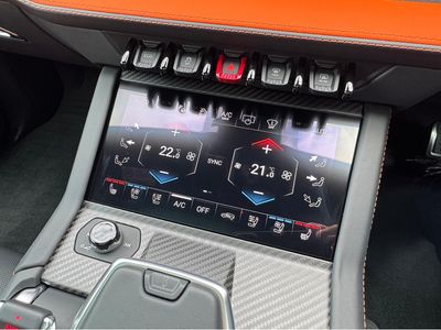 2025 Lamborghini Urus