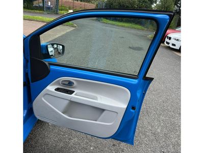 2014 Volkswagen up!