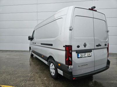 2026 Renault Master