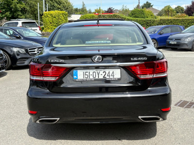 2015 Lexus LS