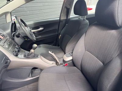 2007 Toyota Auris
