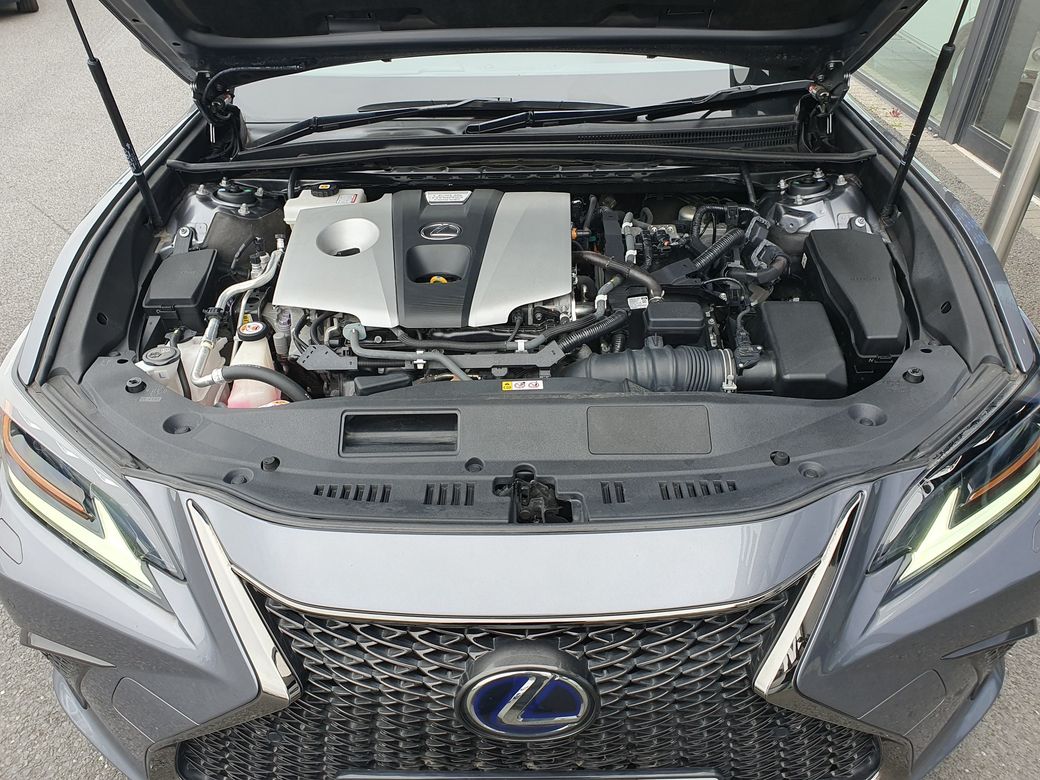 2020 Lexus ES 300h
