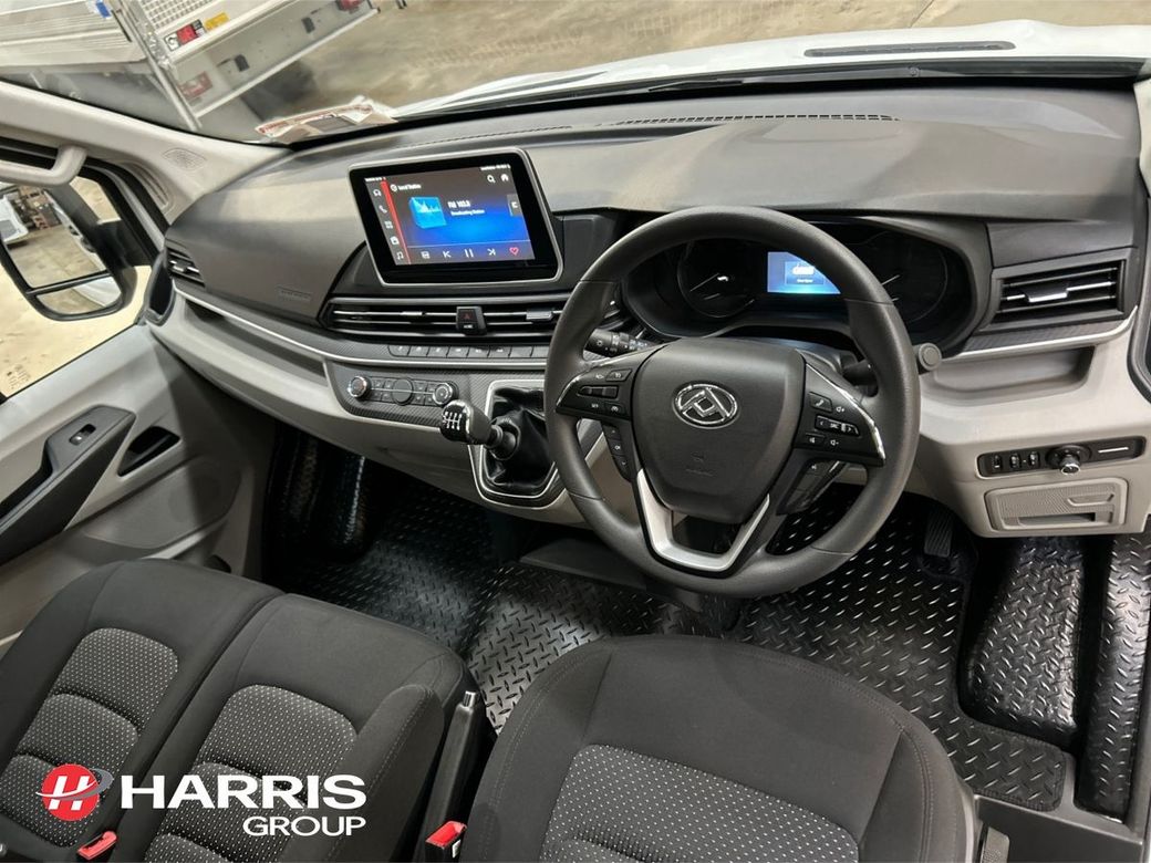 2024 White Maxus Deliver 9