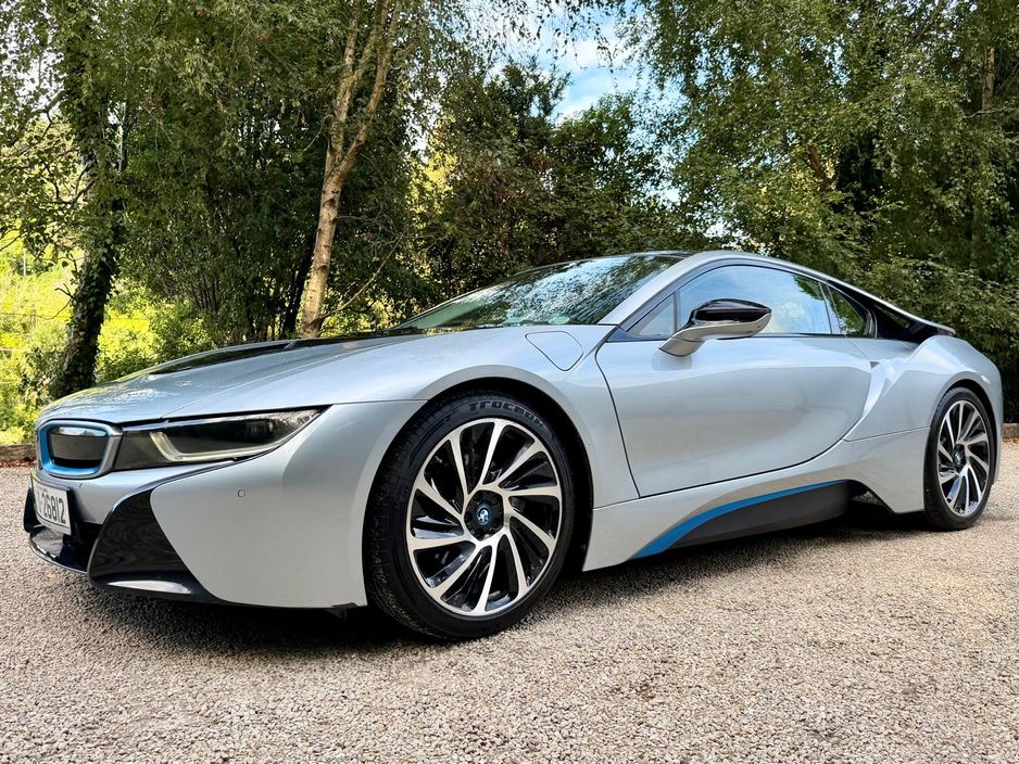 2016 BMW i8