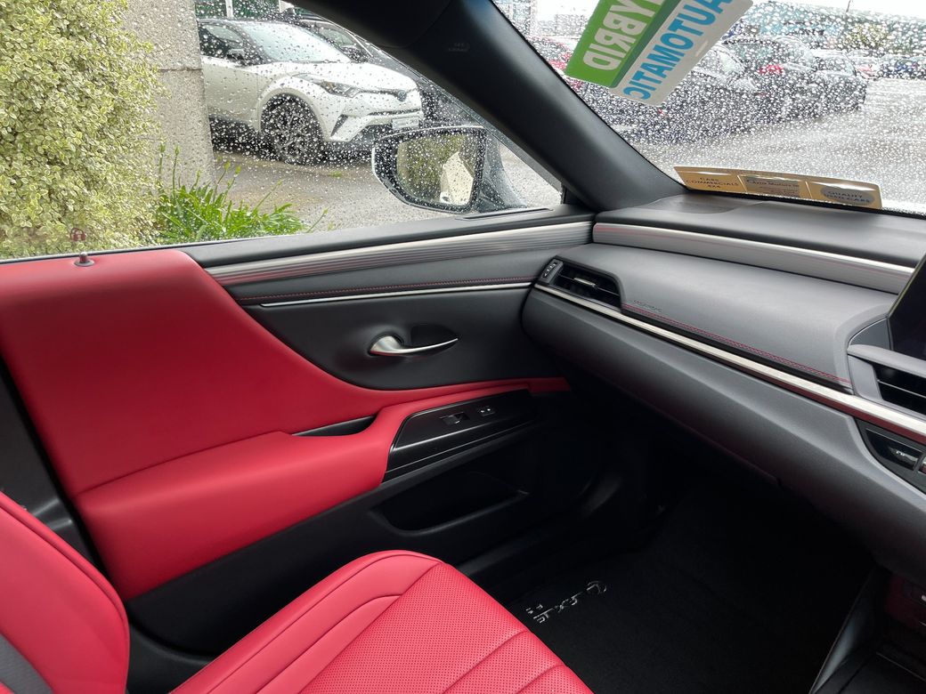 2021 Lexus ES 300h