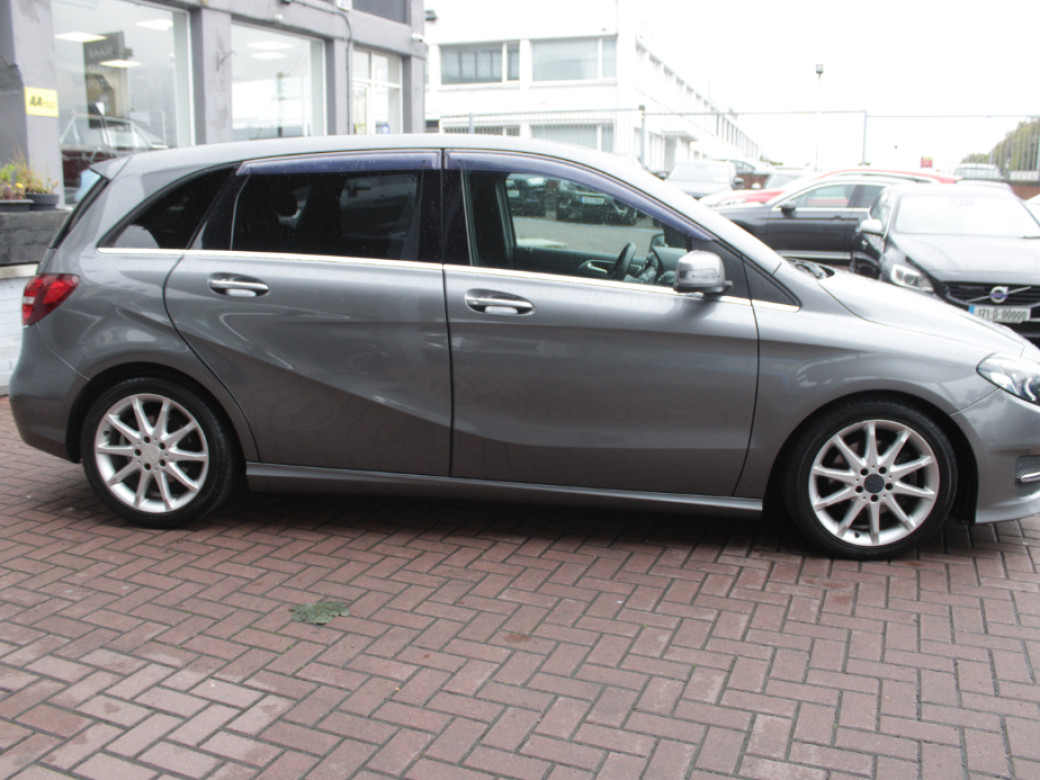 2016 Mercedes-Benz B 180