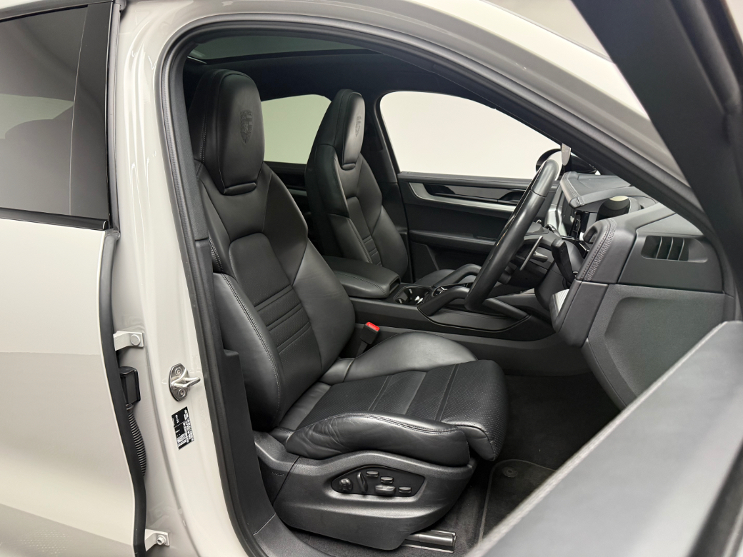 2024 Porsche Cayenne