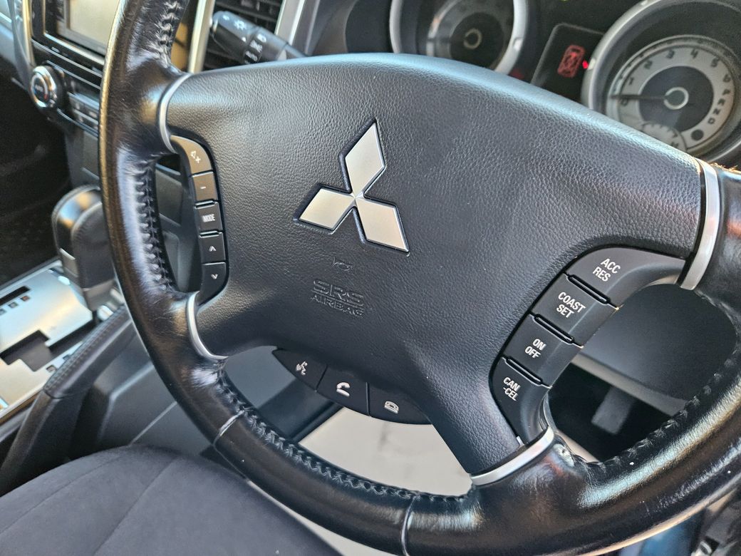 2016 Mitsubishi Shogun