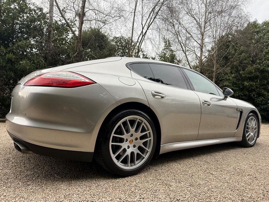 2012 Porsche Panamera