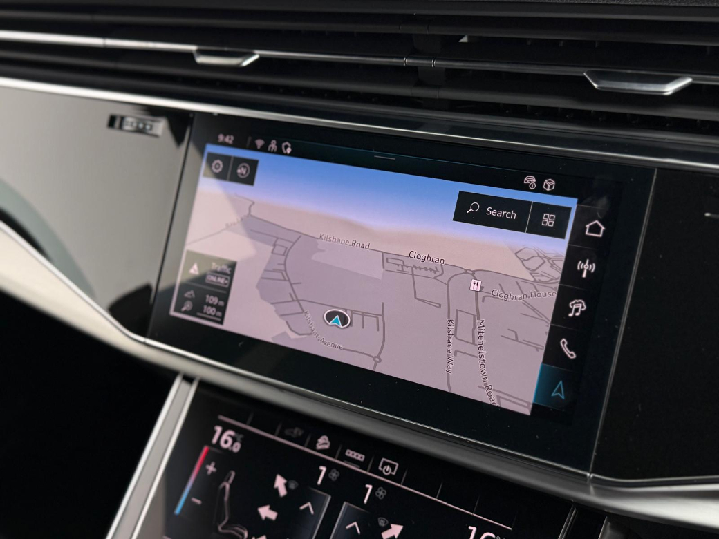 2025 Audi Q8