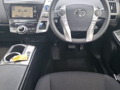 2017 Toyota Prius Alpha
