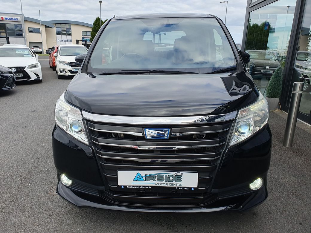 2014 Toyota Noah