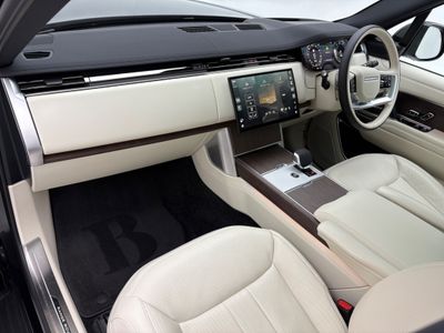 2025 Land Rover Range Rover