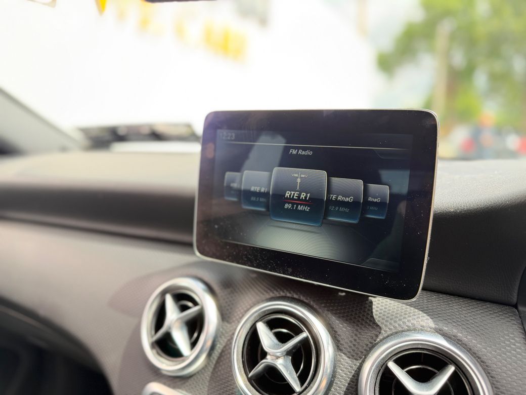 2017 Mercedes-Benz A 180