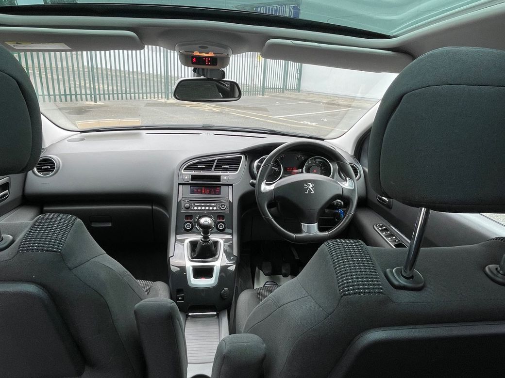 2017 Peugeot 5008