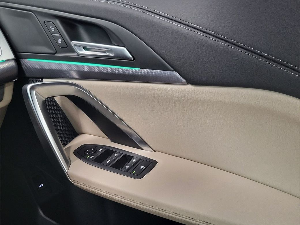 2025 BMW iX1