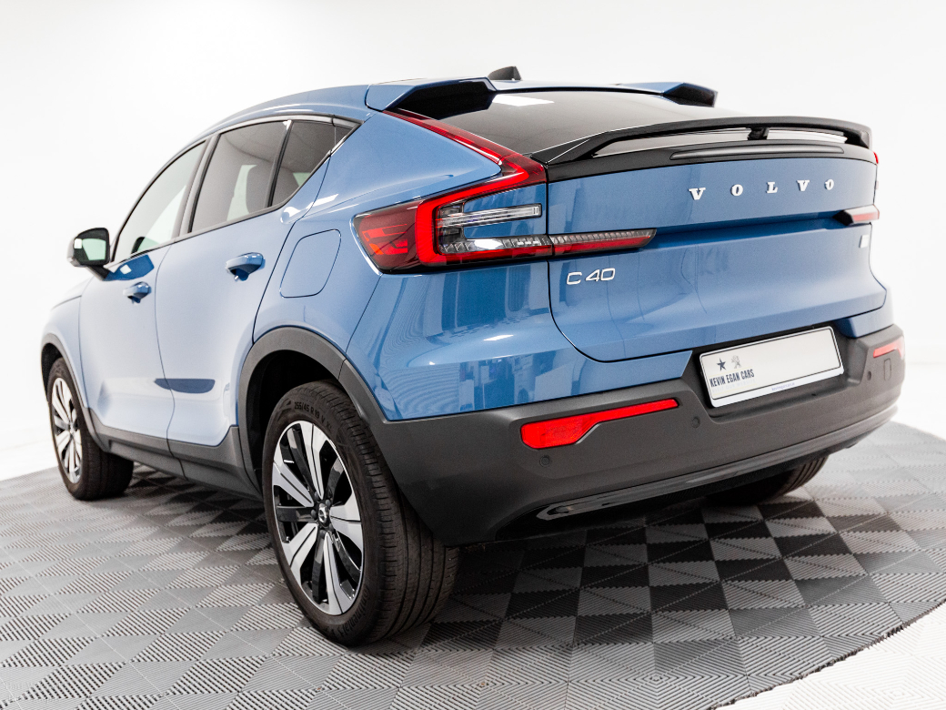 2023 Volvo C40