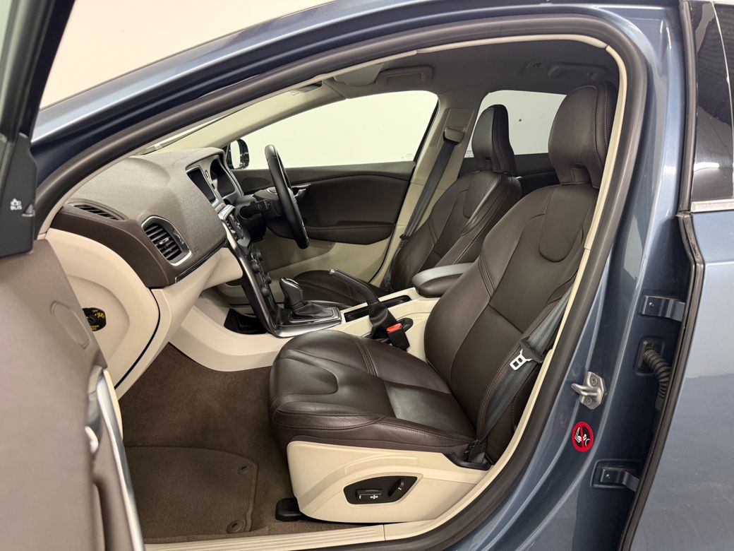 2014 Volvo V40