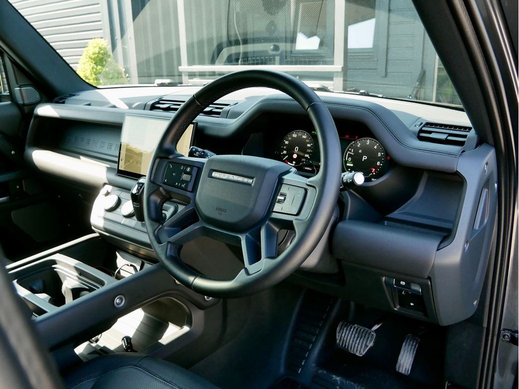 2024 Land Rover Defender 110