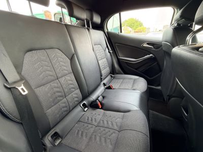 2017 Mercedes-Benz GLA 180