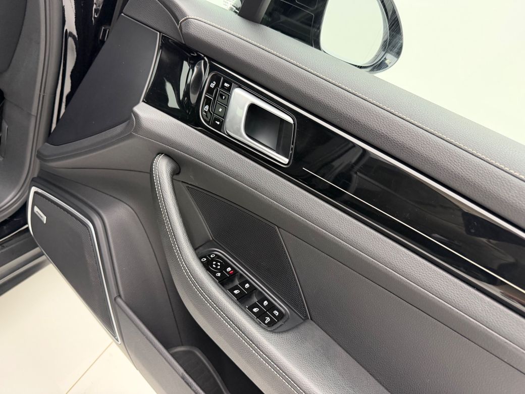2020 Porsche Panamera