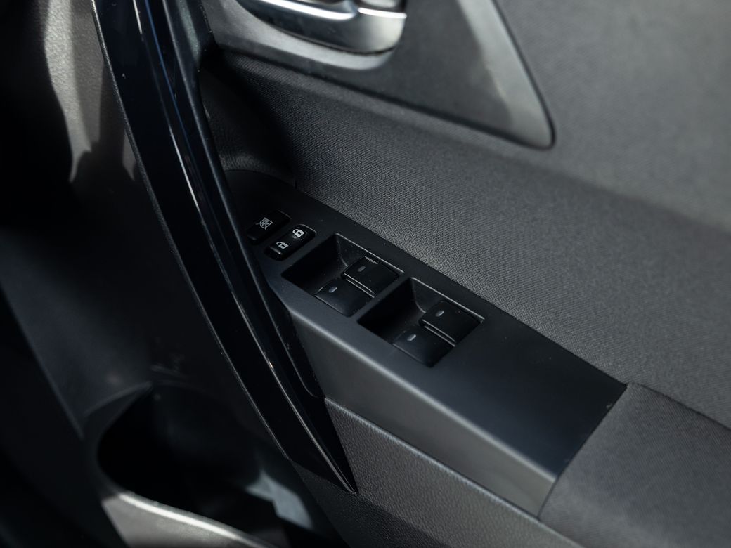 2017 Toyota Auris