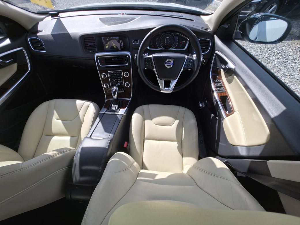 2018 Volvo V60 Cross Country