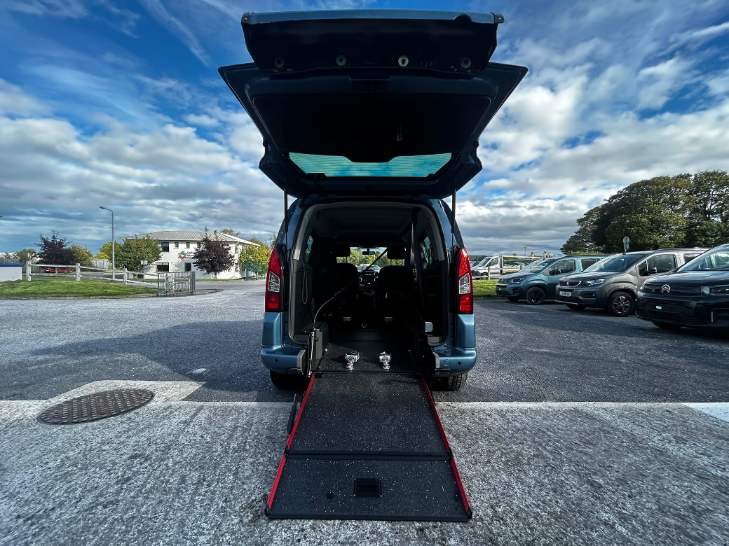 2017 Peugeot Partner Tepee