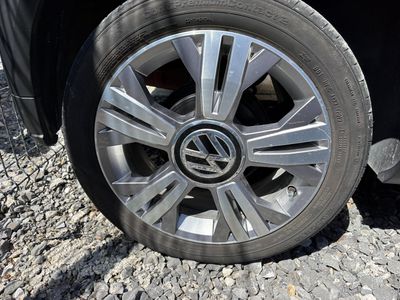 2017 Volkswagen up!