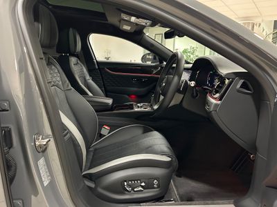 2025 Bentley Flying Spur