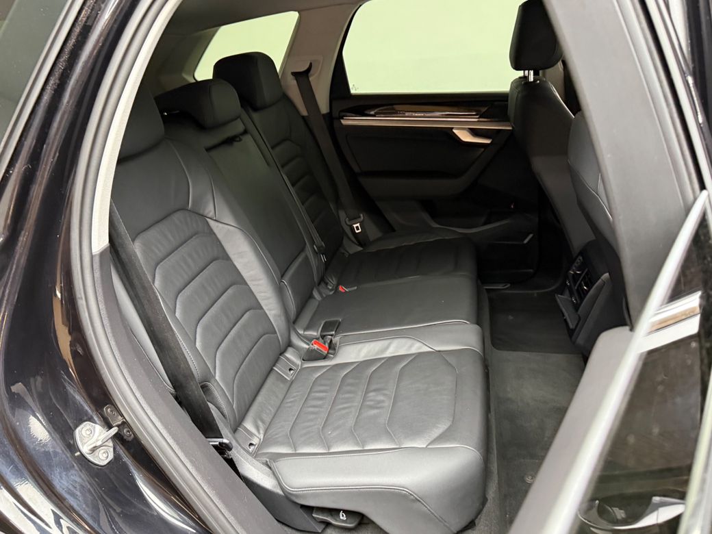 2019 Volkswagen Touareg