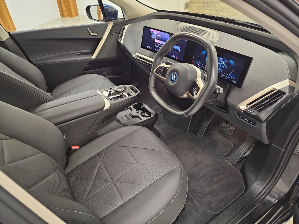 2024 BMW iX