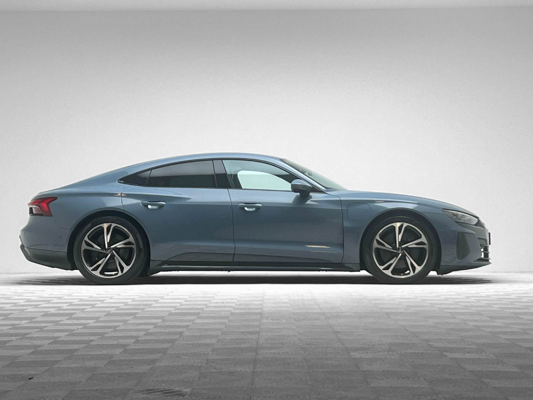 2022 Audi e-tron GT