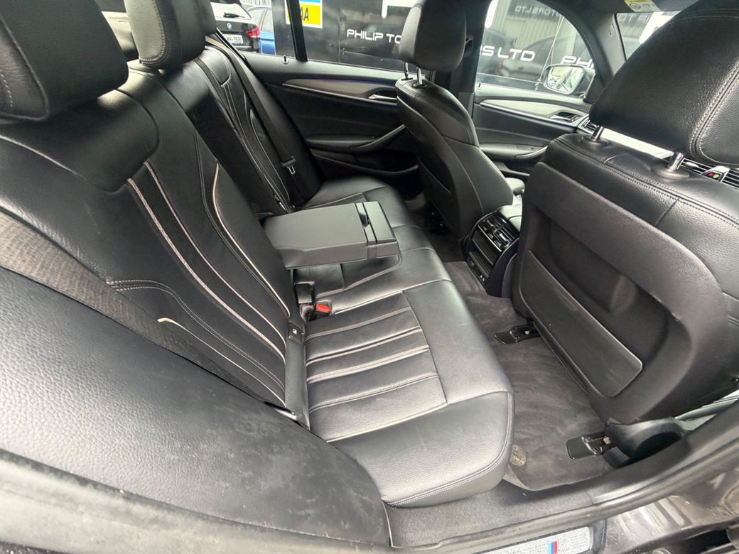 2019 BMW 530