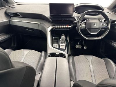2023 Peugeot 5008