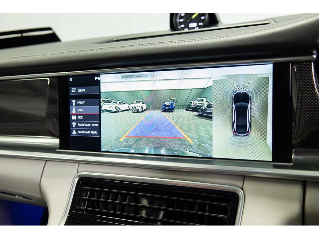 2018 Porsche Panamera