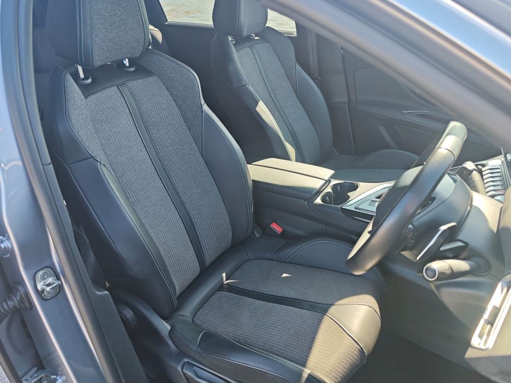 2024 Peugeot 5008