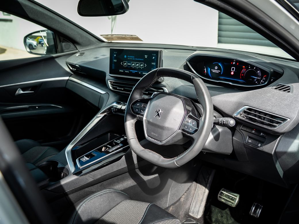 2024 Peugeot 5008